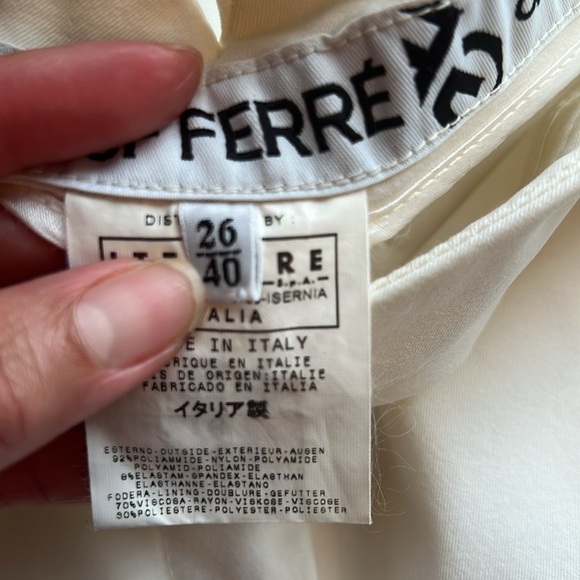 GF Ferre women pants Size: 26 Color: off white made in Italia like New - Picture 12 of 12